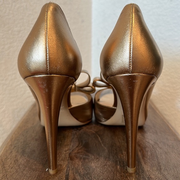 VALENTINO GARAVANI D'Orsay Bow Gold Metallic Open Toe Pumps Size 401/2 US 91/2 - Picture 8 of 13